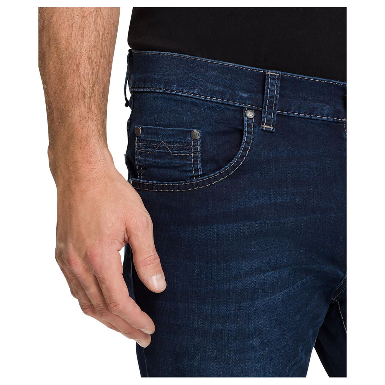 pioneer-jeans-rando-dunkelblau-6806-detail-tasche-vorn Pioneer Jeans Rando Megaflex für Herren in Dunkelblau, FarbNr.: 6806