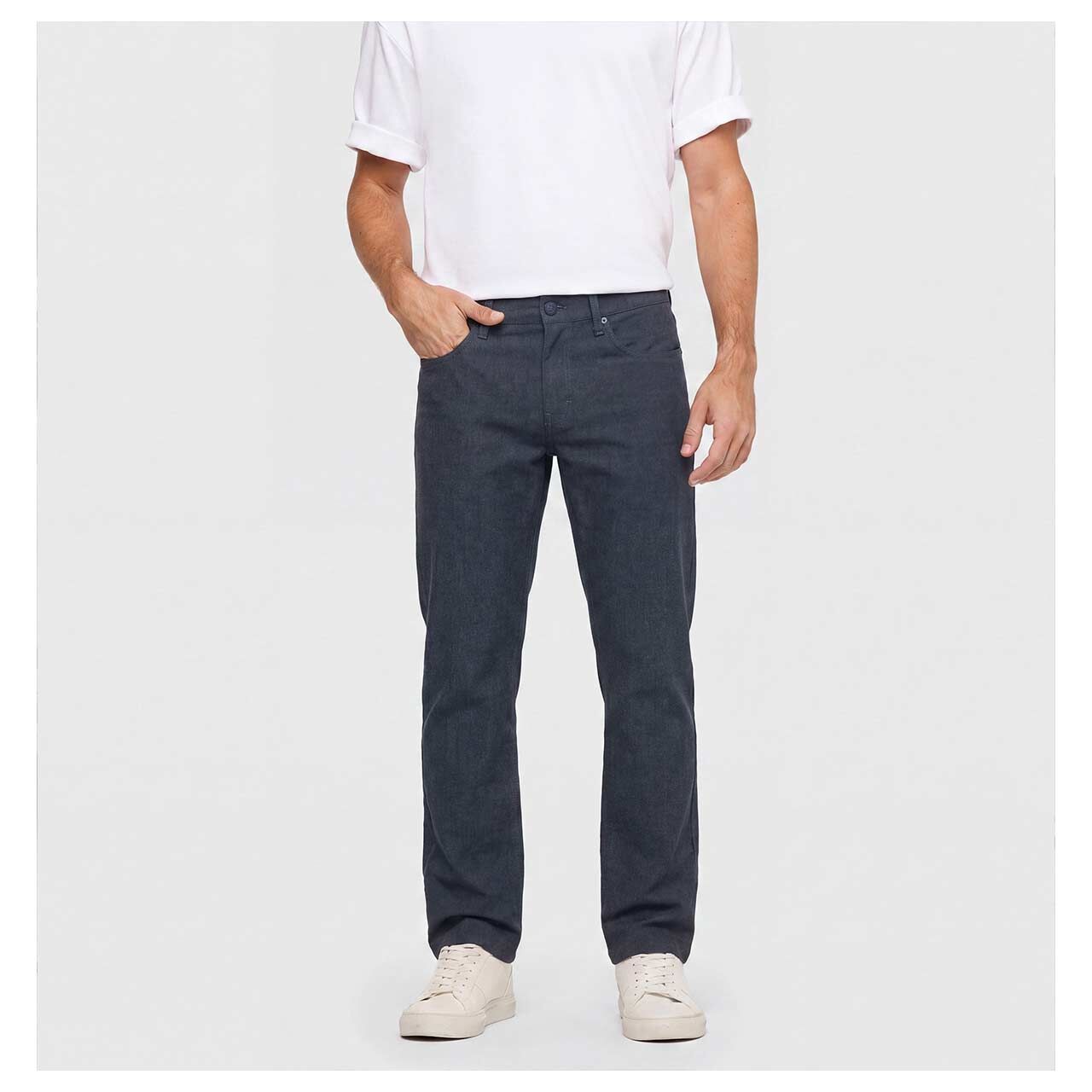 Stretch Herrenhose Arne Travel von MAC in Dunkelblau, Ganzkörperansicht am Model