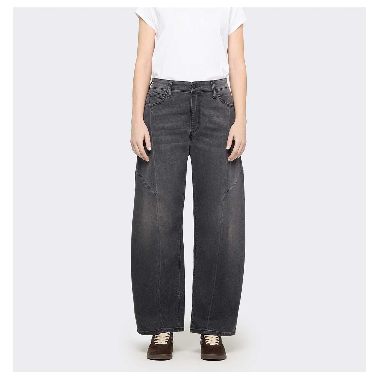 Stretch Damen Jeans Dakota von MAC in Dunkelgrau verwaschen, Vorderansicht am Model