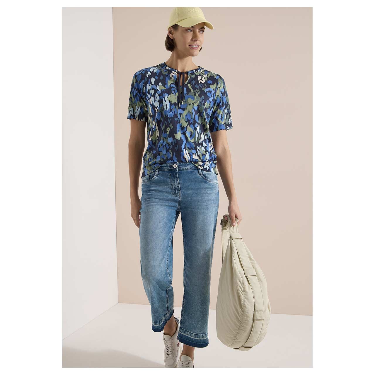Damen T-Shirt Tunic von Cecil in Dunkelblau mit Print, Ganzkörperansicht am Model