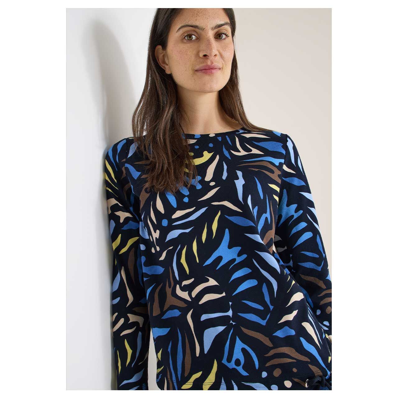 Damen Langarm Shirt Multi Boatneck von Cecil in Dunkelblau mit Print, detaillierte Vorderansicht am Model