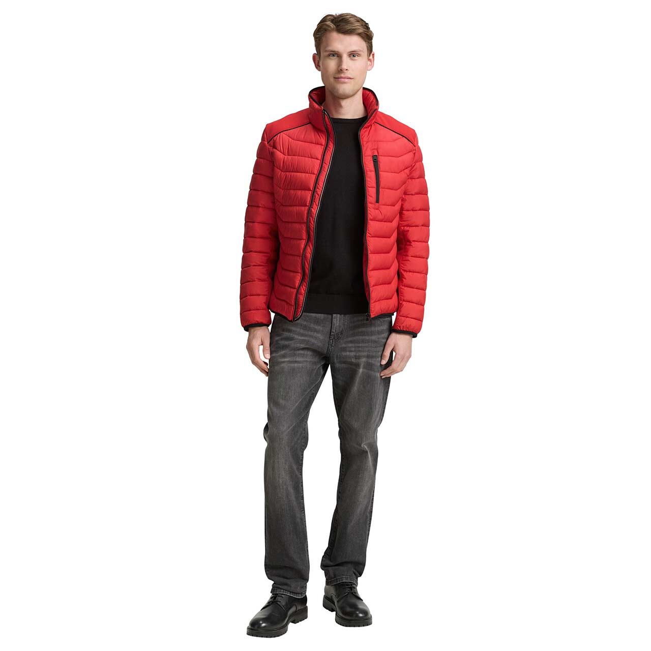 Herren Jacke Hybrid Jacket von Tom Tailor in Rot, Ganzkörperansicht am Model