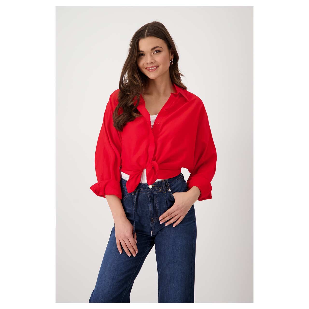 Damen Langarm Bluse von Monari in Rot, Vorderansicht am Model