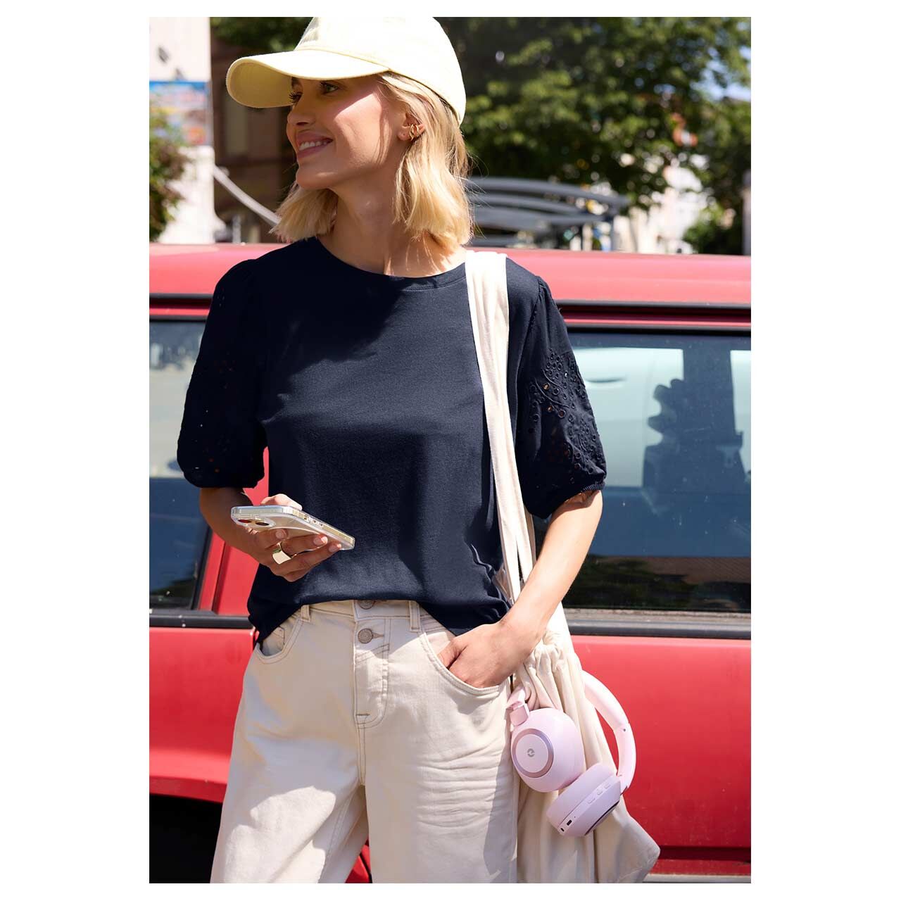 Damen T-Shirt Embroidered Woven Puff Sleeves von Street One Studio in Dunkelblau, Vorderansicht am Model