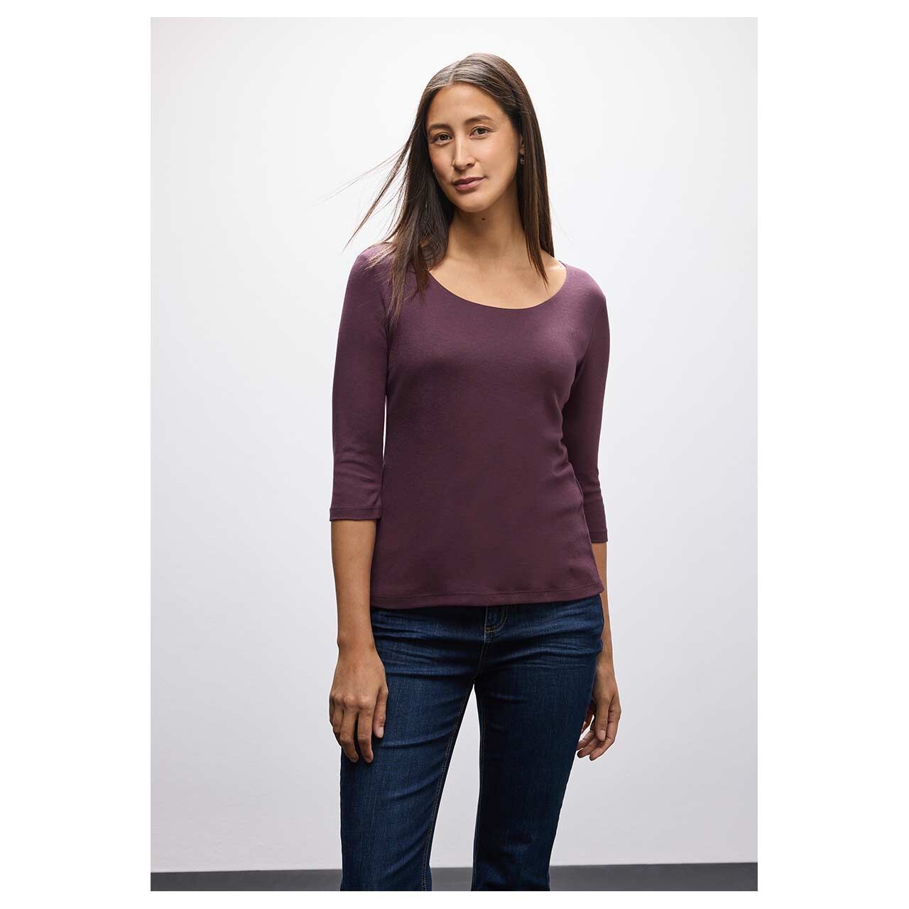 Damen 3/4 Arm Shirt Pania von Street One in Lila, detaillierte Vorderansicht am Model