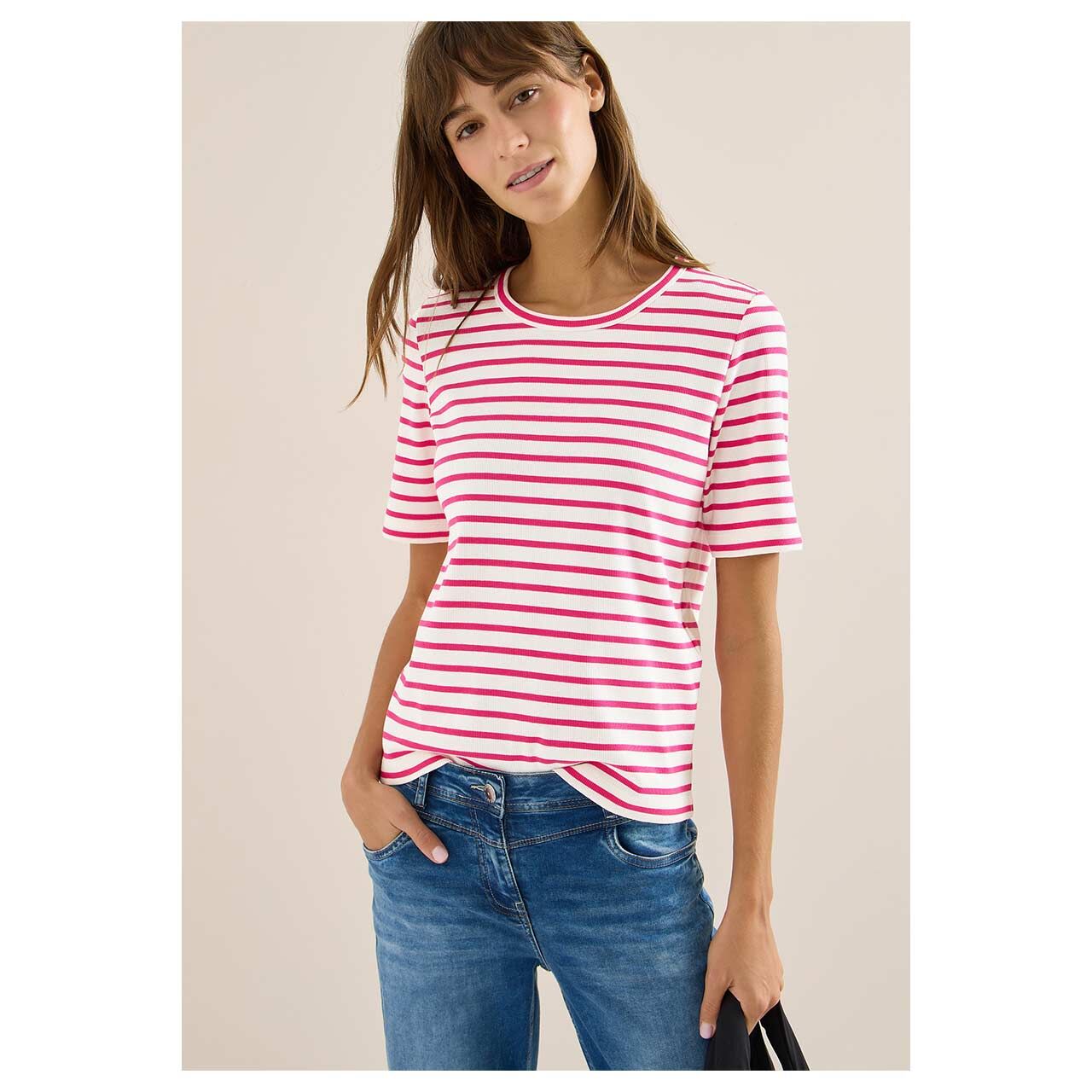 Damen T-Shirt Basic Stripe von Cecil in Pink gestreift, Vorderansicht am Model