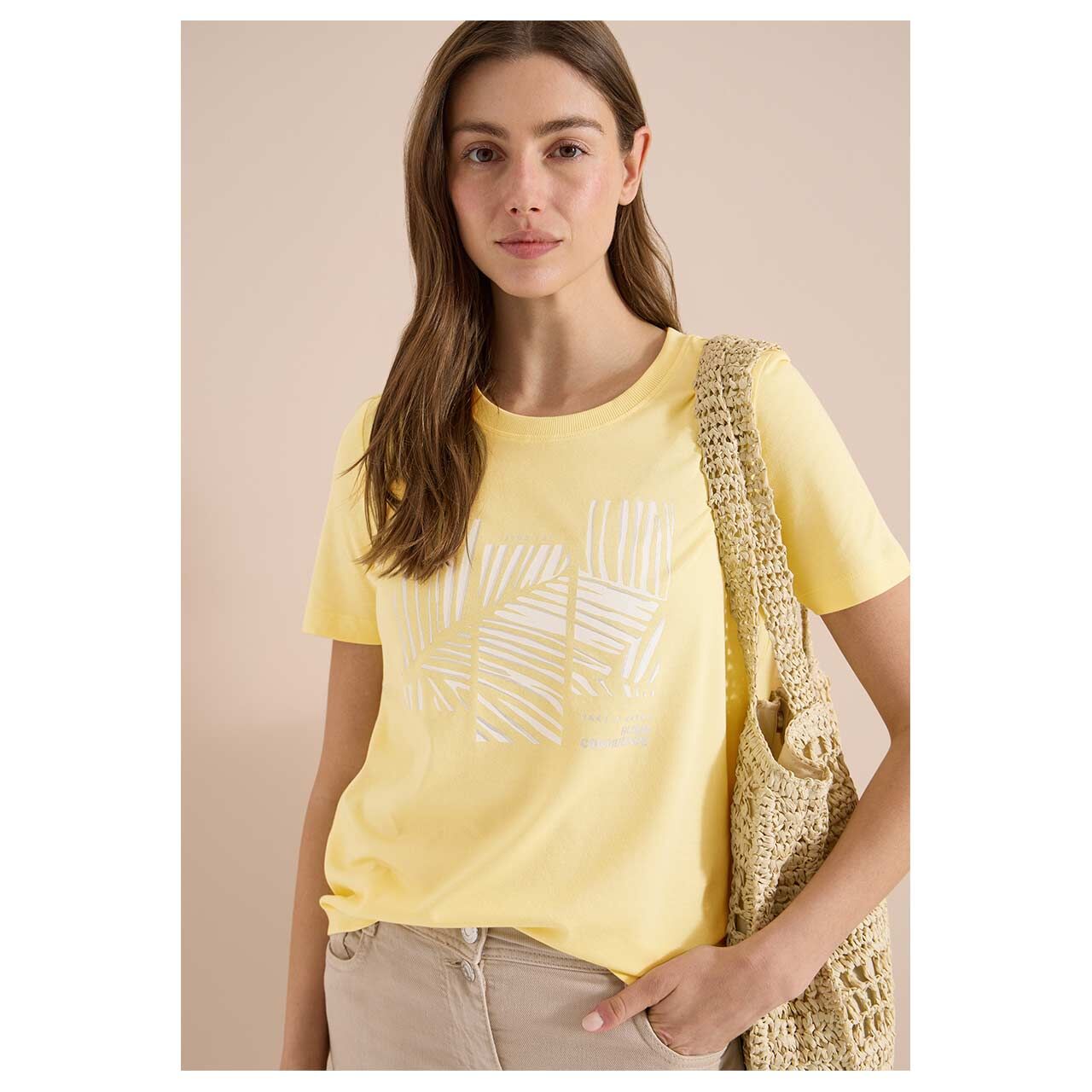 Damen T-Shirt Leaves Print von Cecil in Gelb mit Print, Vorderansicht am Model