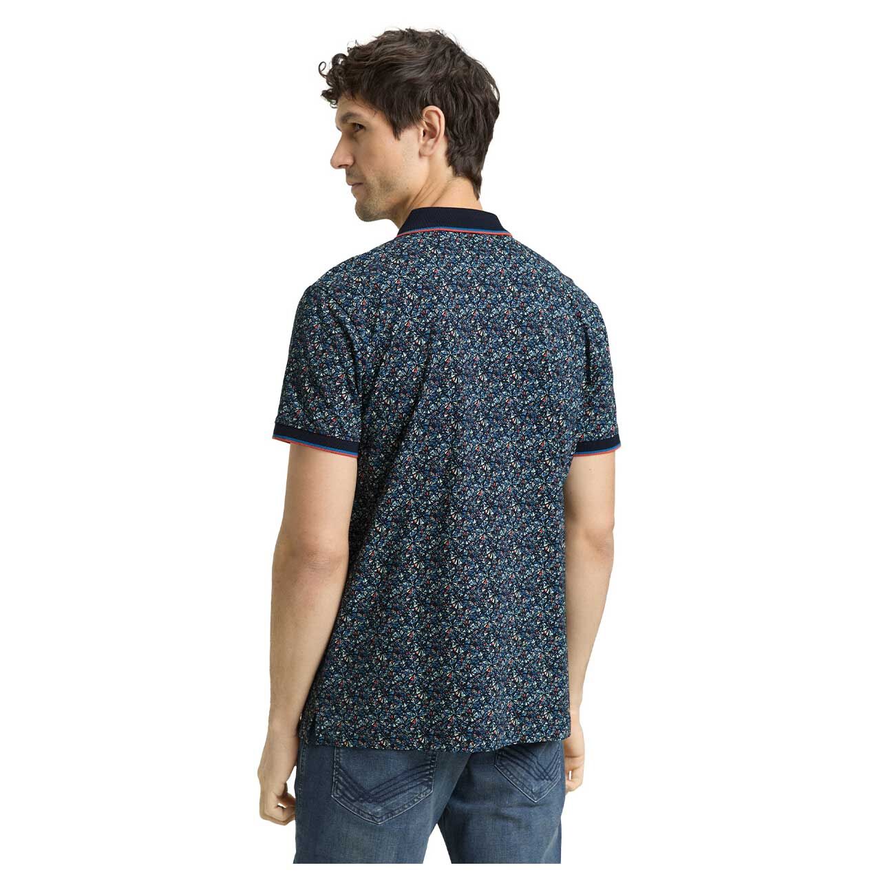Herren Piqué Poloshirt von Tom Tailor in Dunkelblau mit Print, Rückansicht am Model