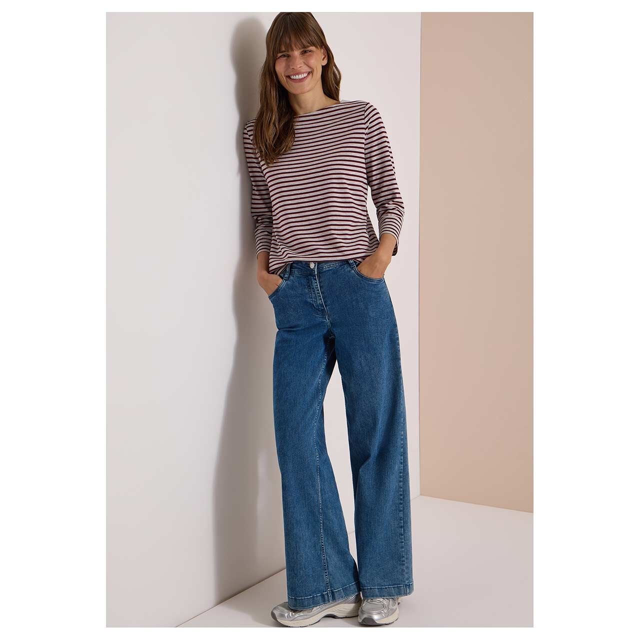 3/4 Arm Shirt Small Striped Boatneck von Cecil in Grau gestreift, Ganzkörperansicht am Model