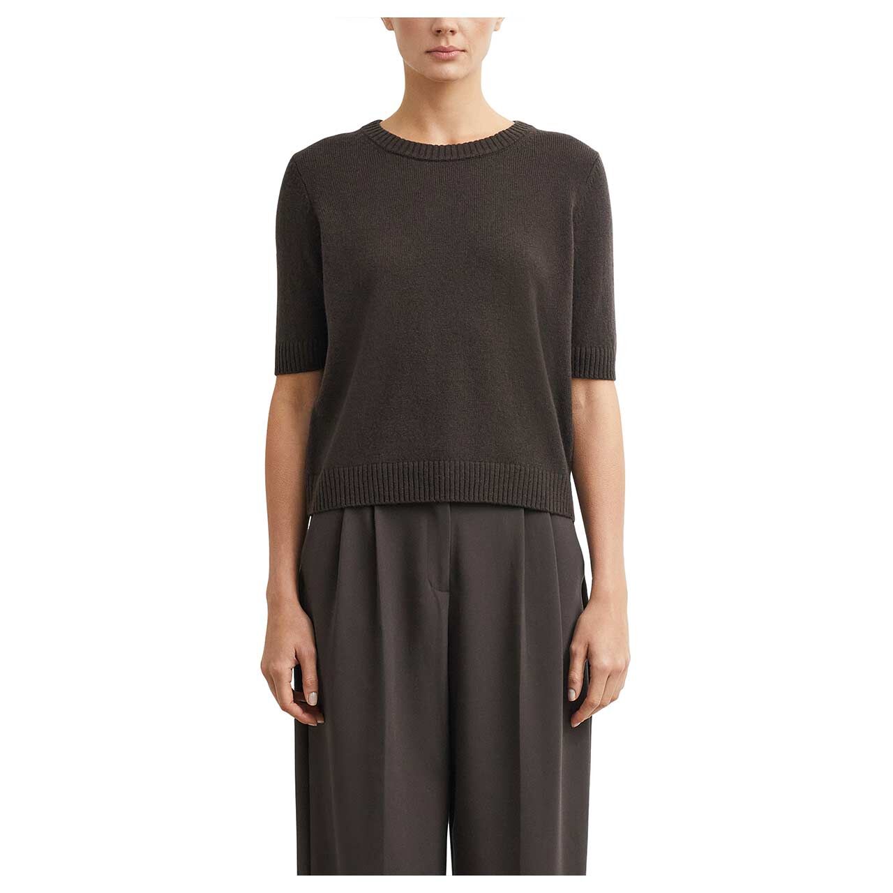 Damen Kurzarm Pullover von Comma in Dunkelbraun, Vorderansicht am Model