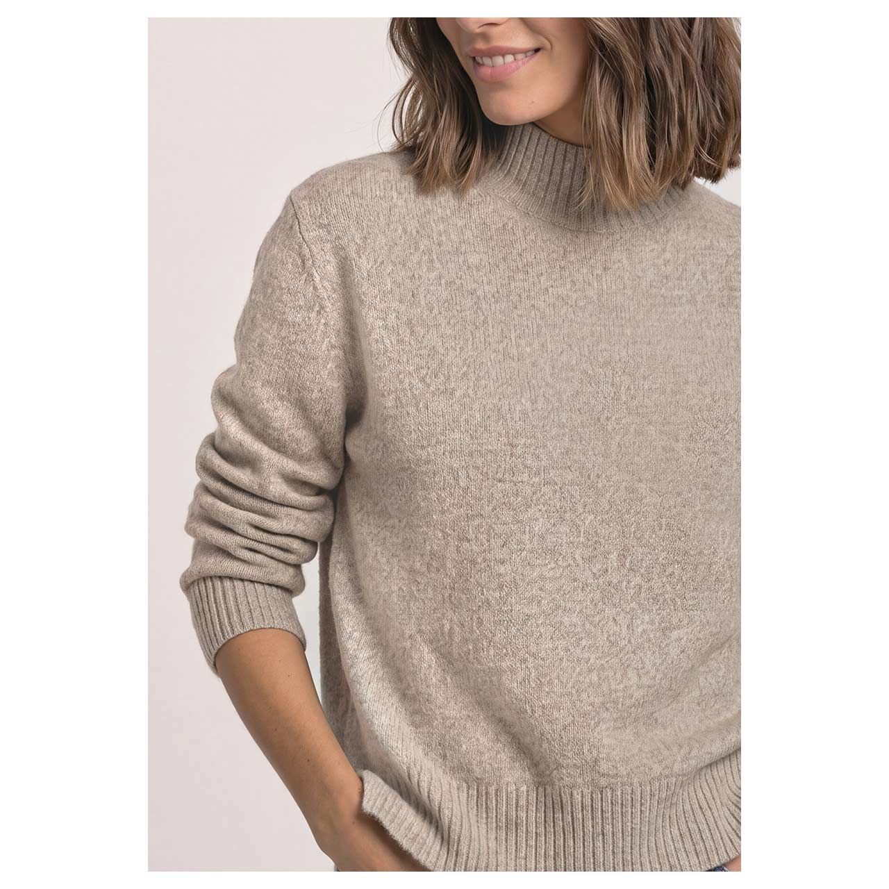 Damen Pullover Cosy Mouliné von Street One in Beige meliert, Detailansicht Model vorne
