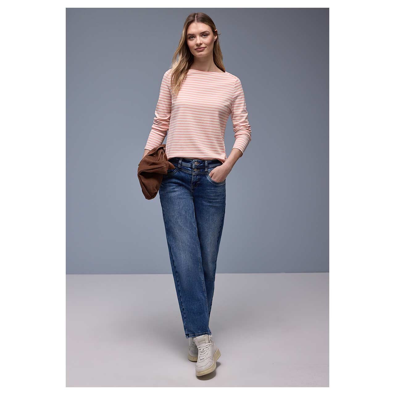 Damen Langarm Shirt U-Boat Stripe von Street One in Orange-Rosa gestreift, Ganzkörperansicht am Model