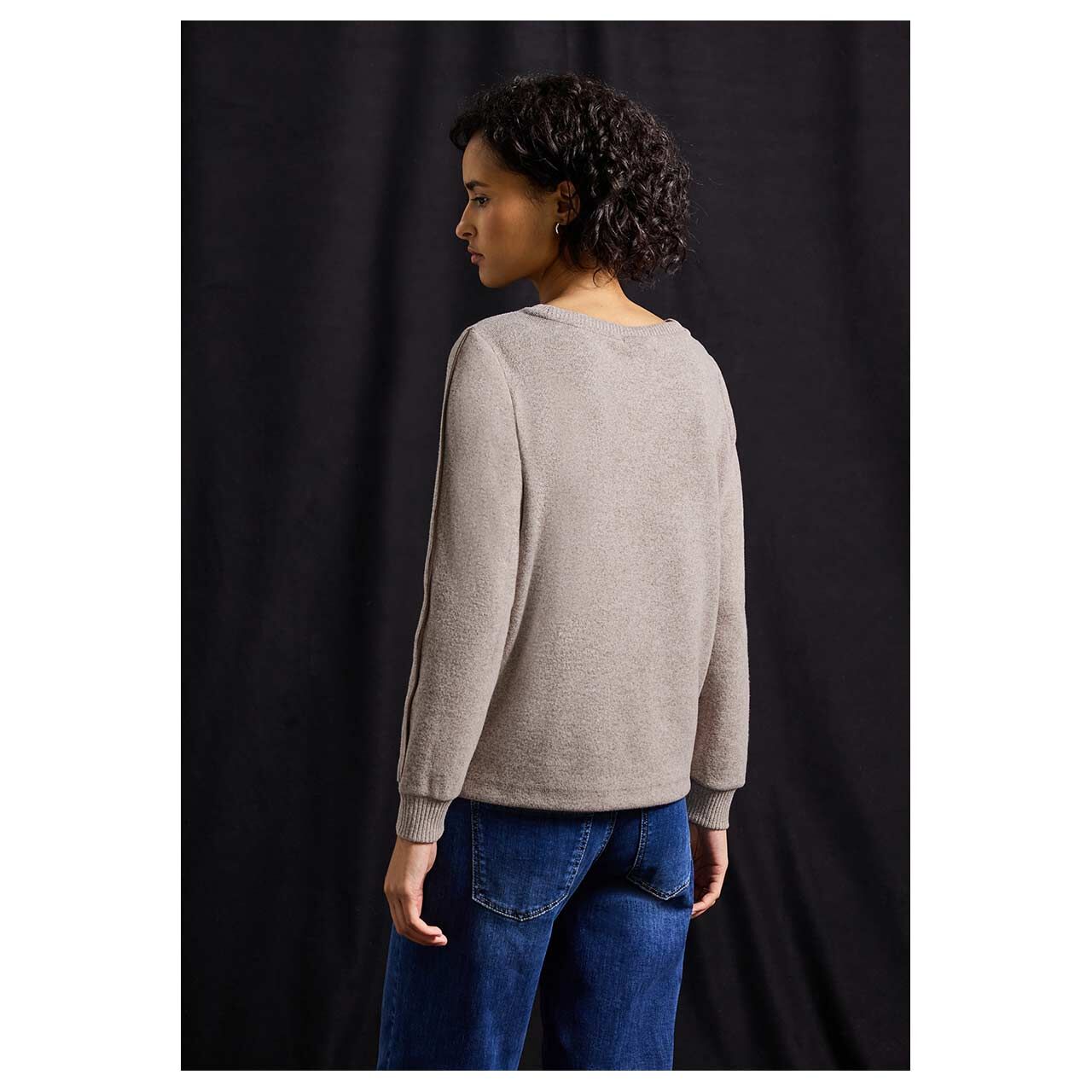 Damen Pullover Cosy Kick von Street One in Braun meliert, Rückansicht am Model