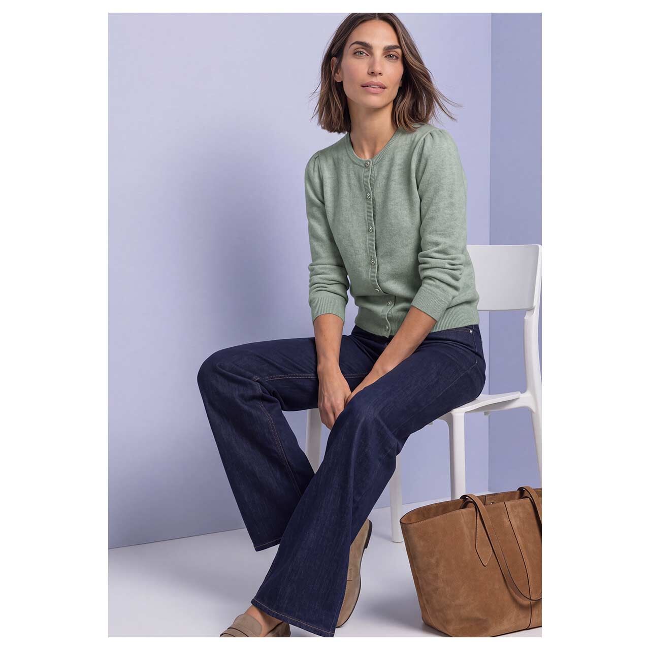 Damen Strickjacke Cosy Roundneck Cardigan von Street One in Grün meliert, Ganzkörperansicht am Model