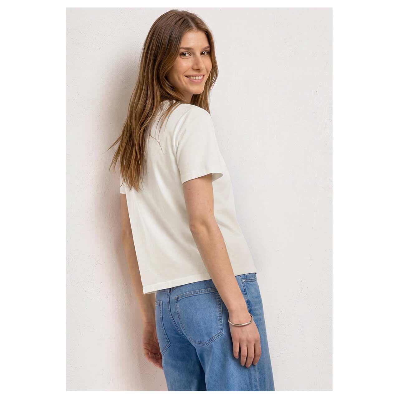 Damen T-Shirt Short Deco Neck von Street One in Cremeweiß, Rückansicht am Model