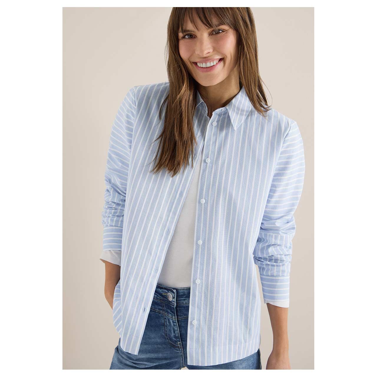 Damen Langarm Bluse Stripe von Cecil in Hellblau gestreift, Vorderansicht am Model