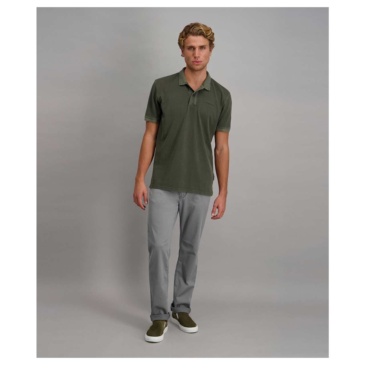 Stretch Herren Baumwollhose Rando Megaflex in Grau von Pioneer, Ganzkörperansicht am Model