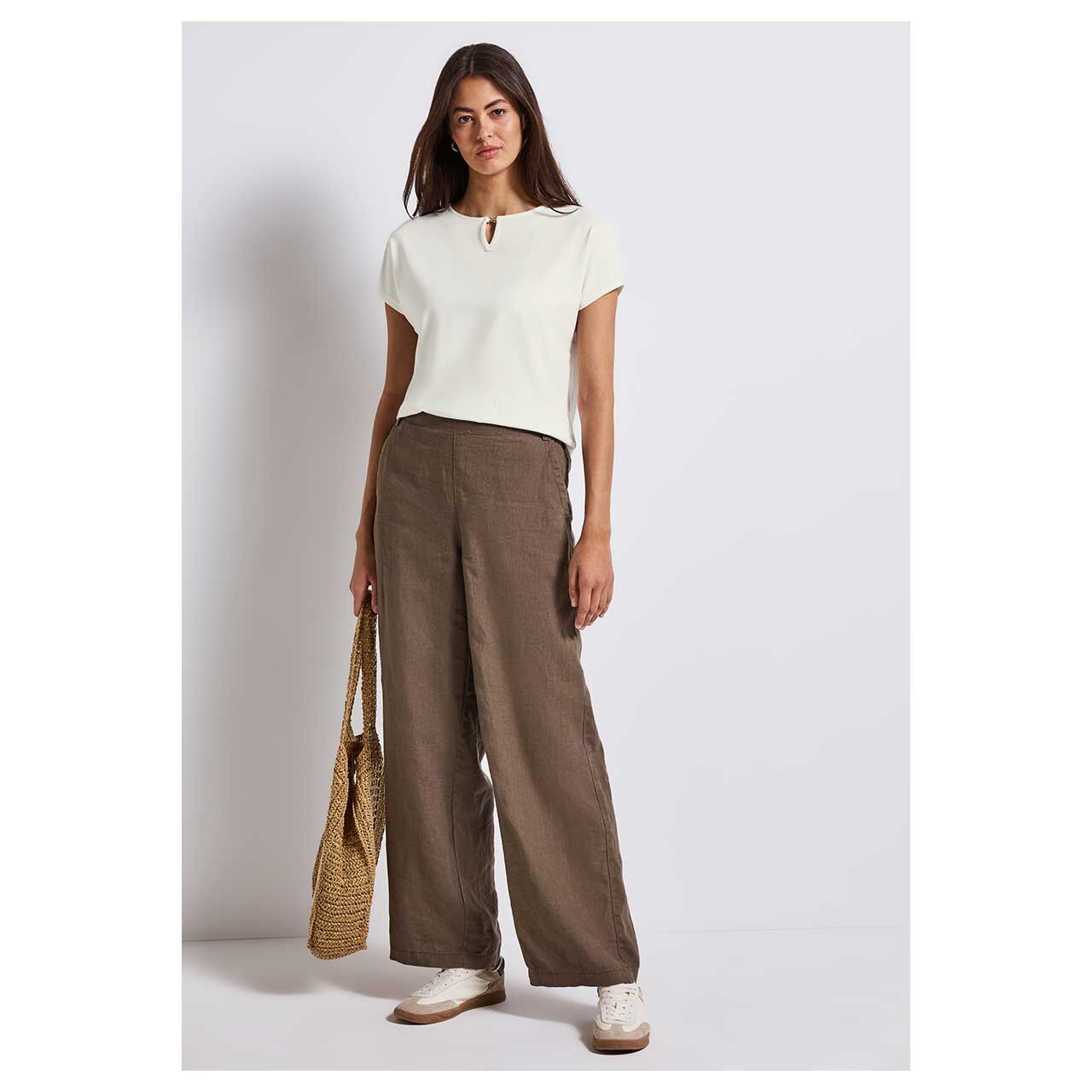 Street One Jersey Damen T-Shirt von Street One in Cremweiß, Ganzkörpersicht Outfit am Modell
