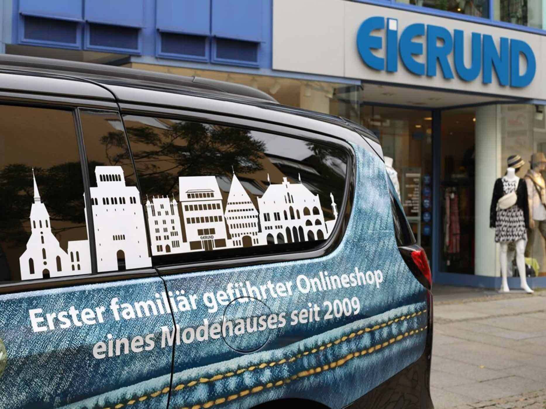 Das Eierund-Auto von seitlich-hinten.