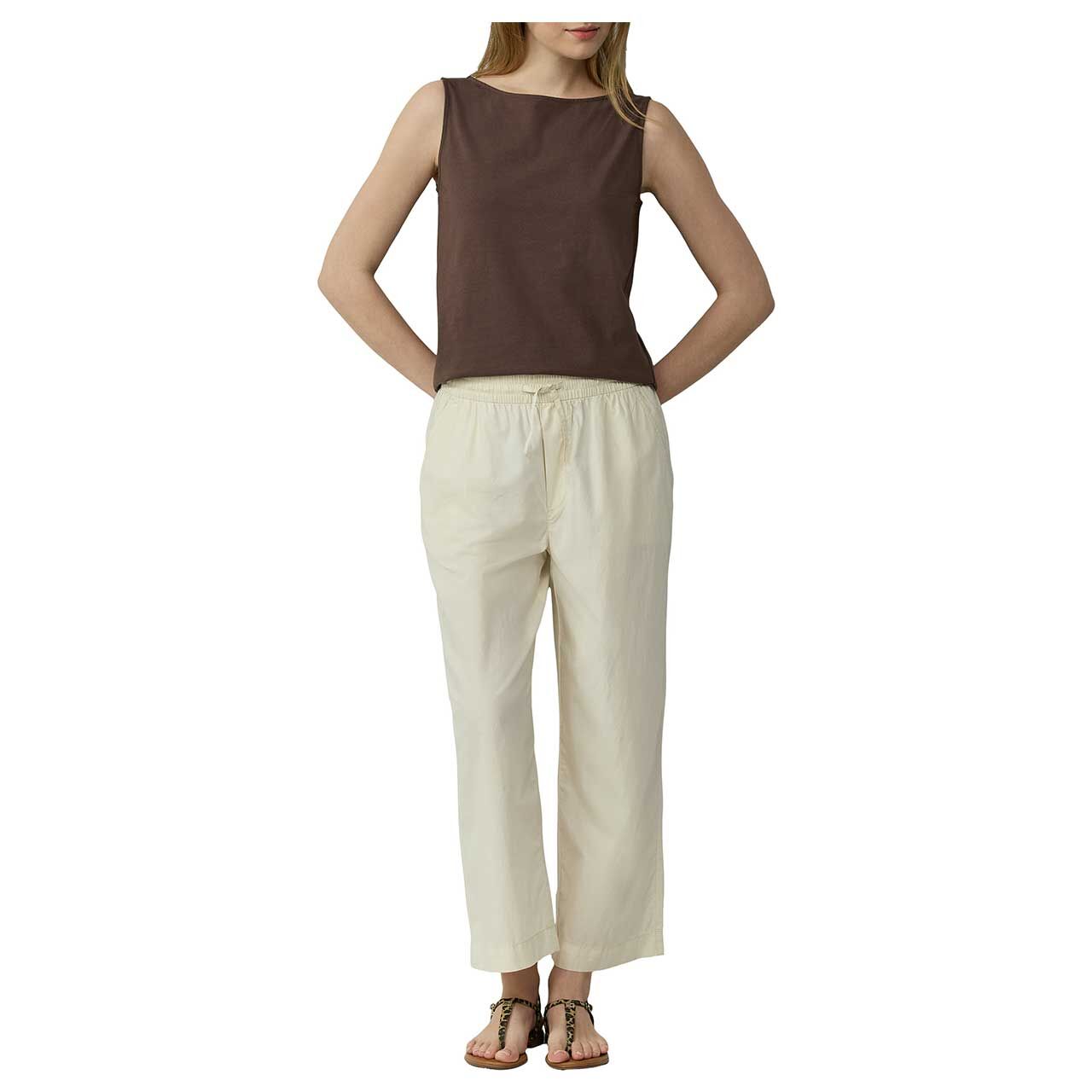 Damen Top von Street One in Braun,Ganzköper Vorderansicht Outfit Modell