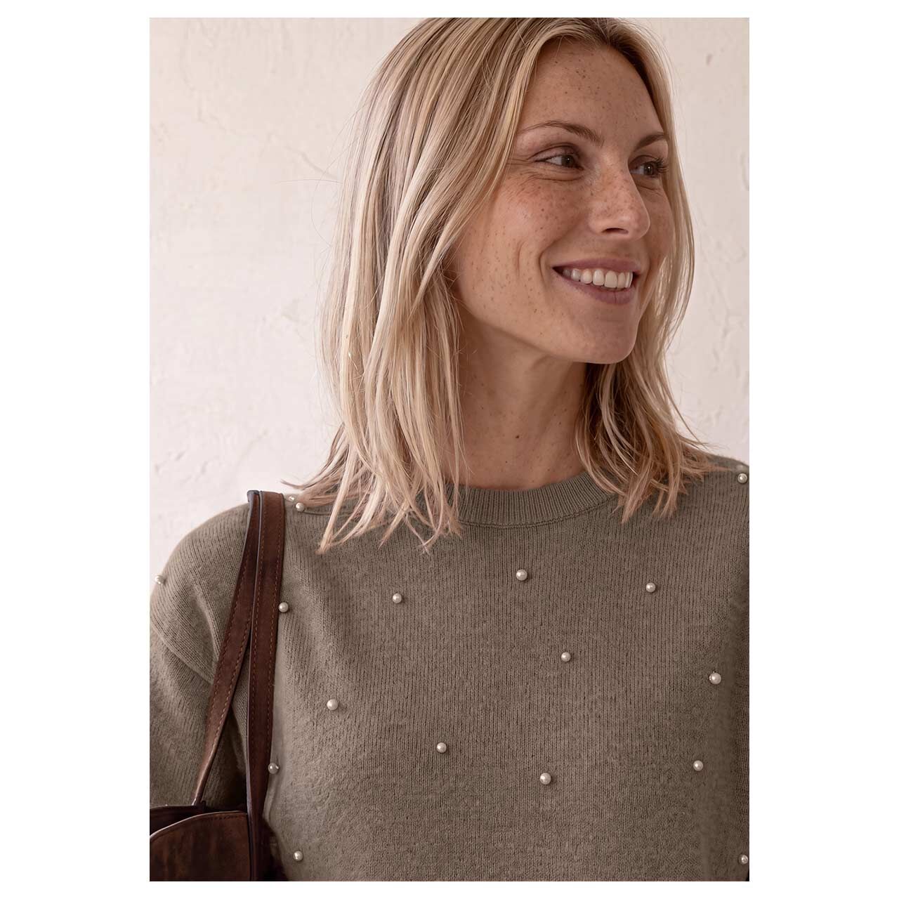 Damen 3/4 Arm Pullover Beading Sweater von Street One in Beige meliert, Detailansicht von vorne am Model
