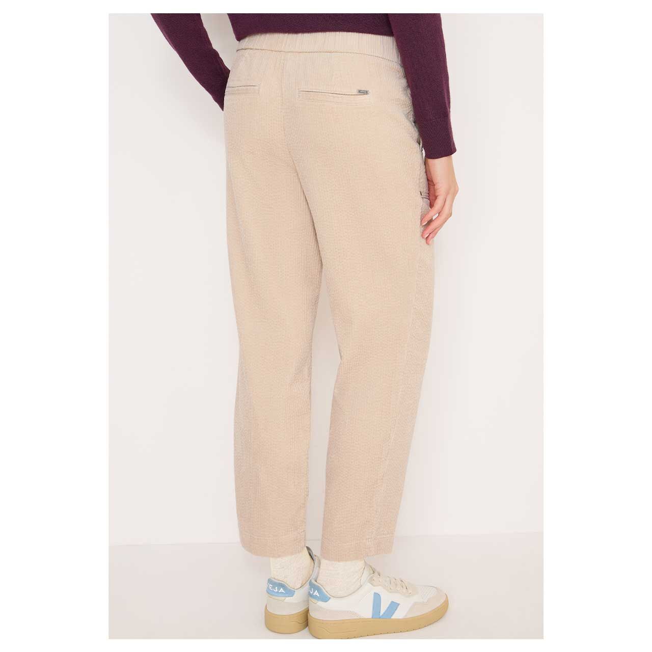 Damen Ankle Cordhose Chelsea von Cecil in Hellbeige, Rückansicht am Model
