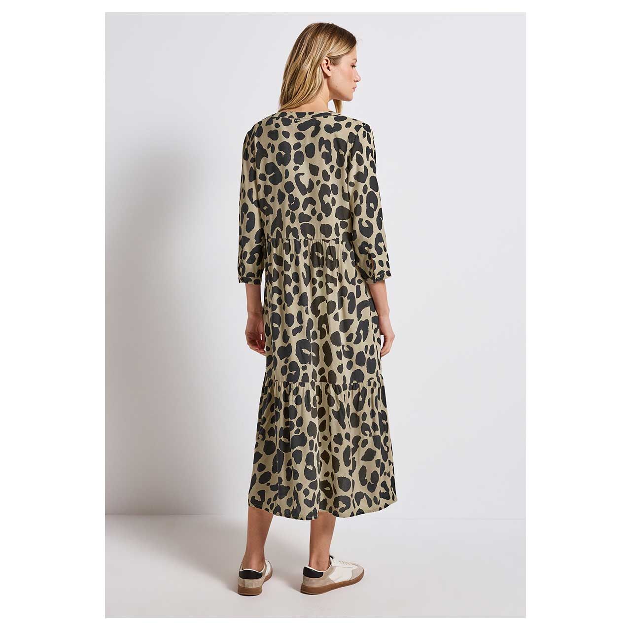 Damen 3/4 Arm Kleid Volant Dress von Street One in Beige mit Leo-Print, Rückansicht getragen