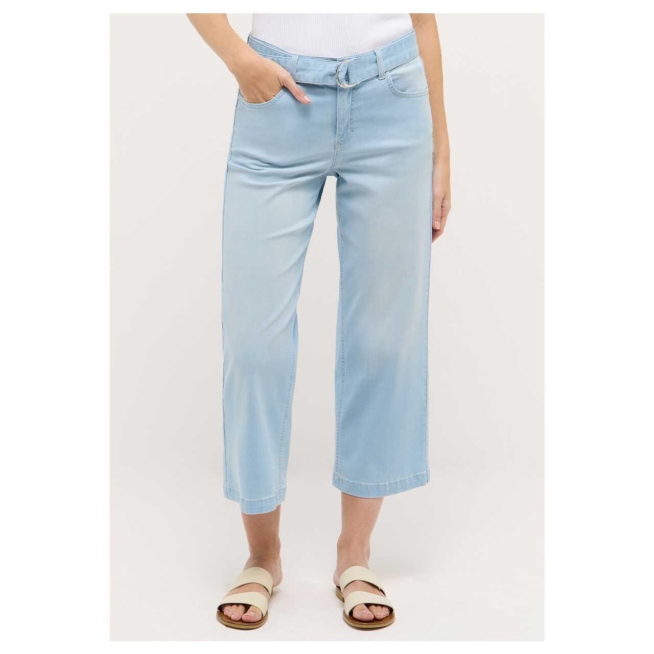 Stretch Damen 3/4 Jeans Linn City von Angels in Hellblau angewaschen, Vorderansicht am Model