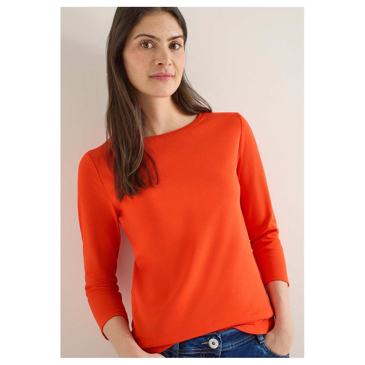 Damen 3/4 Arm Shirt Basic Boatneck von Cecil in Orange-Rot, detaillierte Vorderansicht am Model