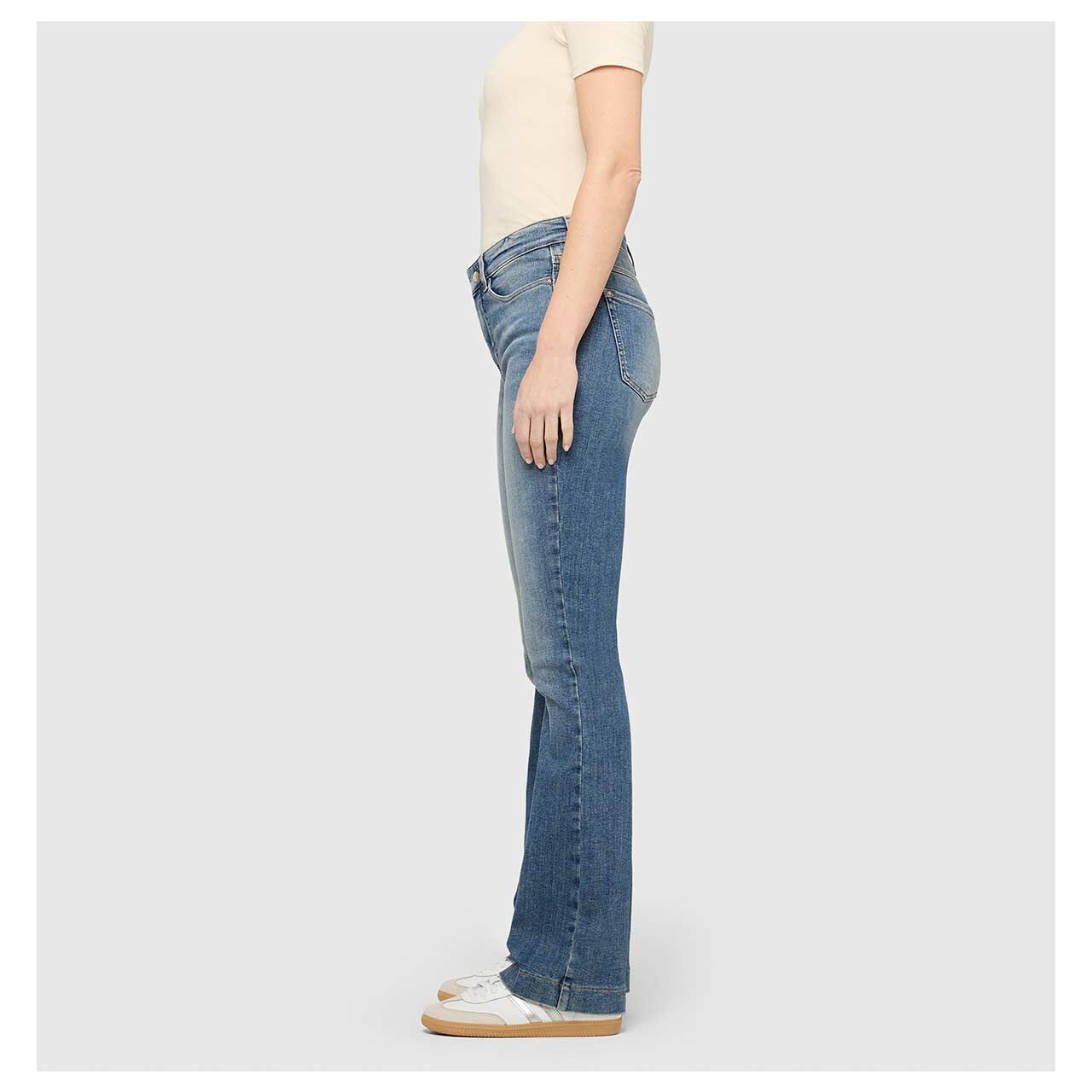 MAC Dream Boot Jeans authentic blue wash