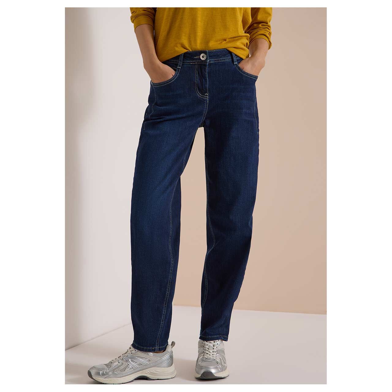 Damen Jeans Scarlett Barrel von Cecil in der Dunkelblau, Vorderansicht