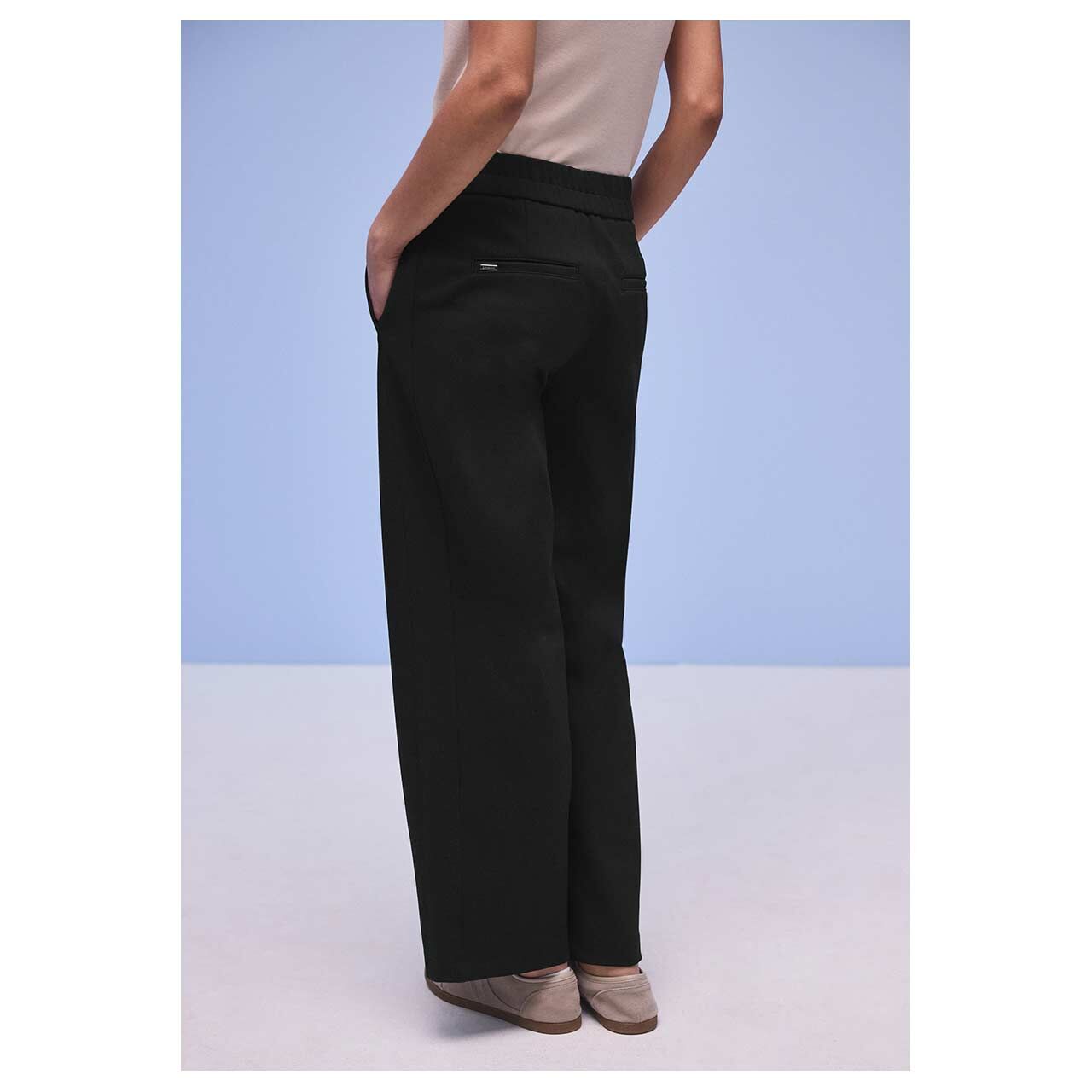 Stretch Damenhose Wide Leg von Street One in Schwarz, Rückansicht am Model