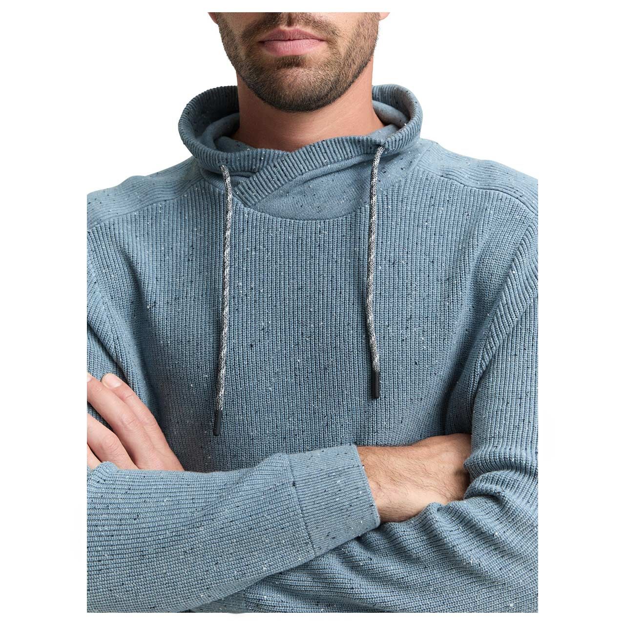 Herren Pullover Snood Knit von Tom Tailor in Blau meliert, Detailansicht am Model
