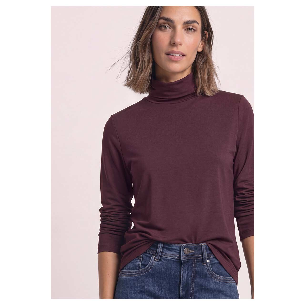 Damen Rollkragen Langarmshirt Feminim Roll Neck von Street One in Lila, Vorderansicht am Model