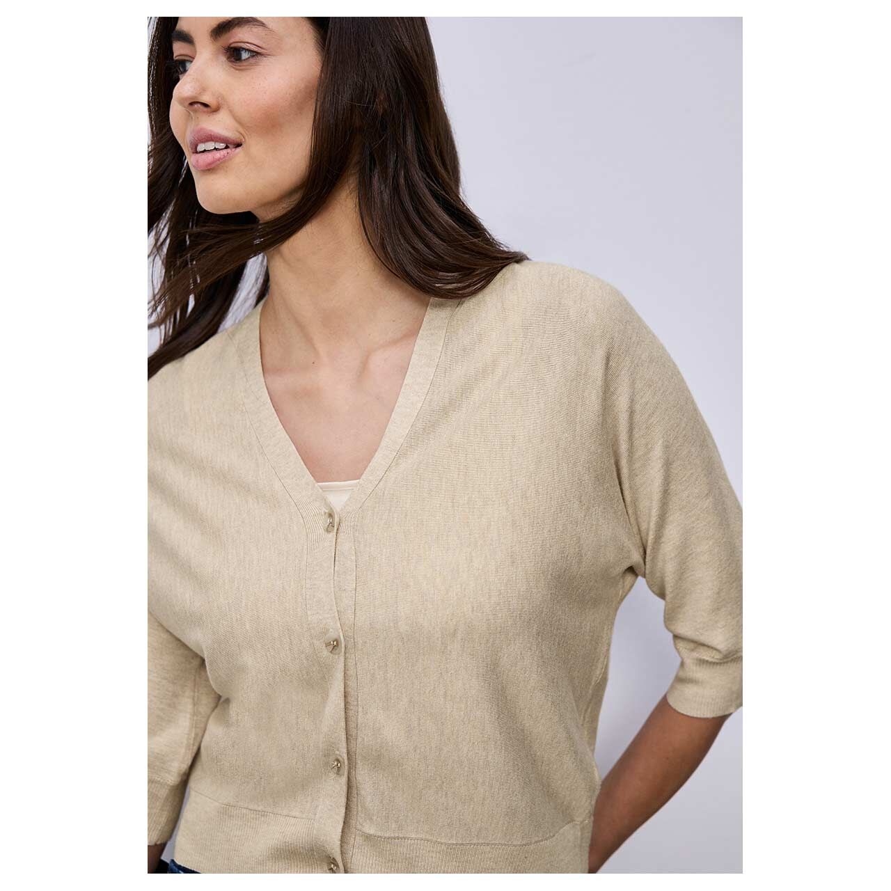 Damen Strickjacke V-Neck Button Up Cardigan von Street One in Beige meliert, Vorderansicht am Model