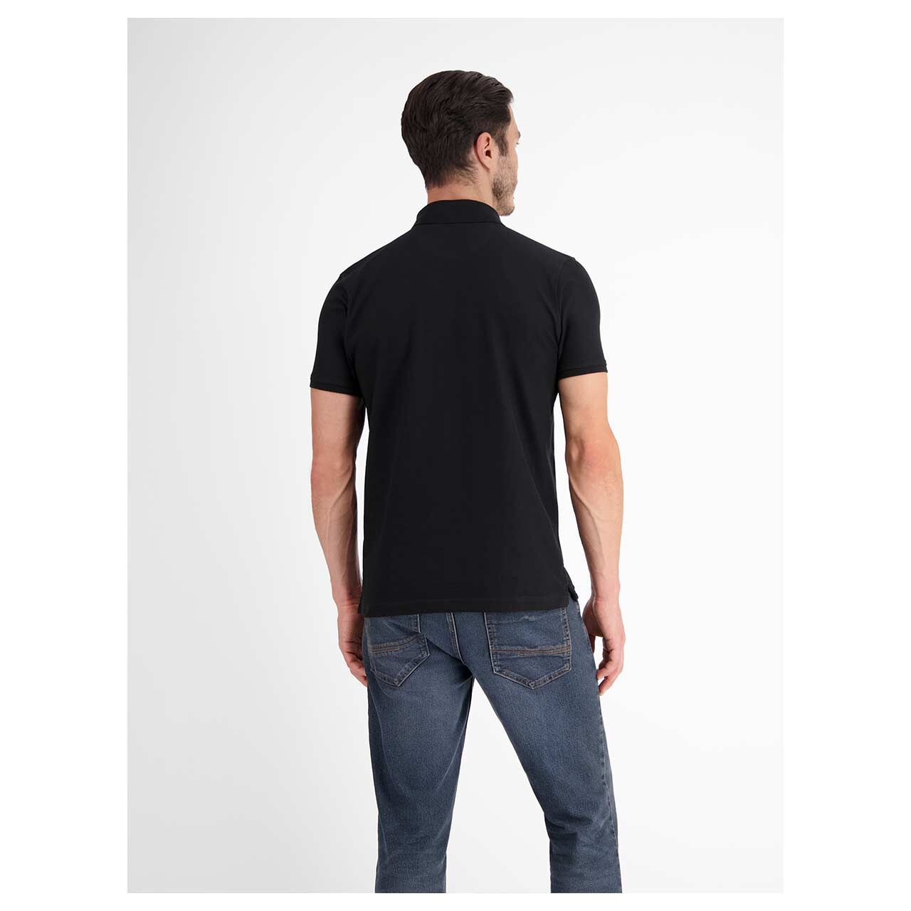 Herren Piqué Poloshirt von Lerros in Schwarz, Rückansicht am Model