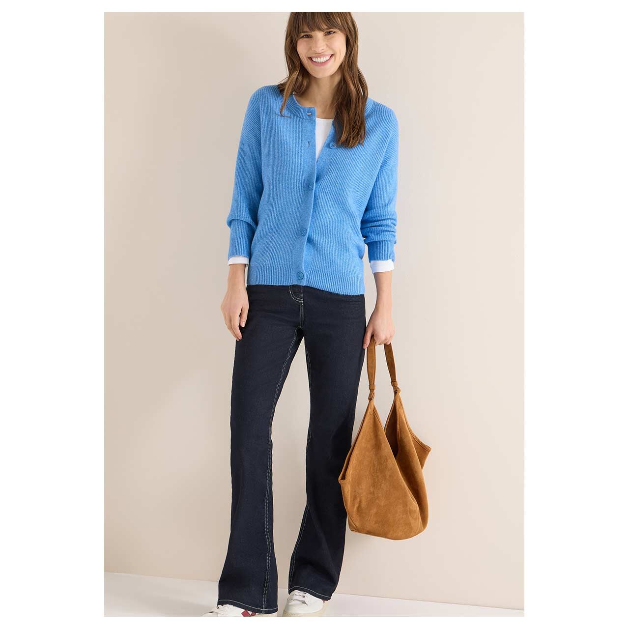 Damen Strickjacke Short Cardigan von Cecil in Blau meliert, Ganzkörperansicht am Model