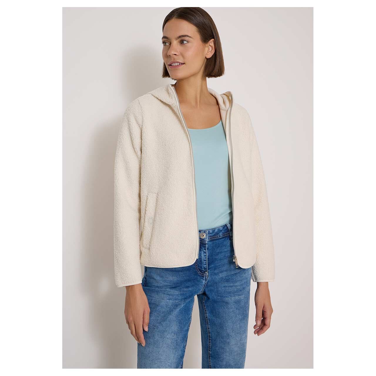 Damen Teddyjacke Solid Jacket von Cecil in Cremeweiß, Vorderansicht am Model