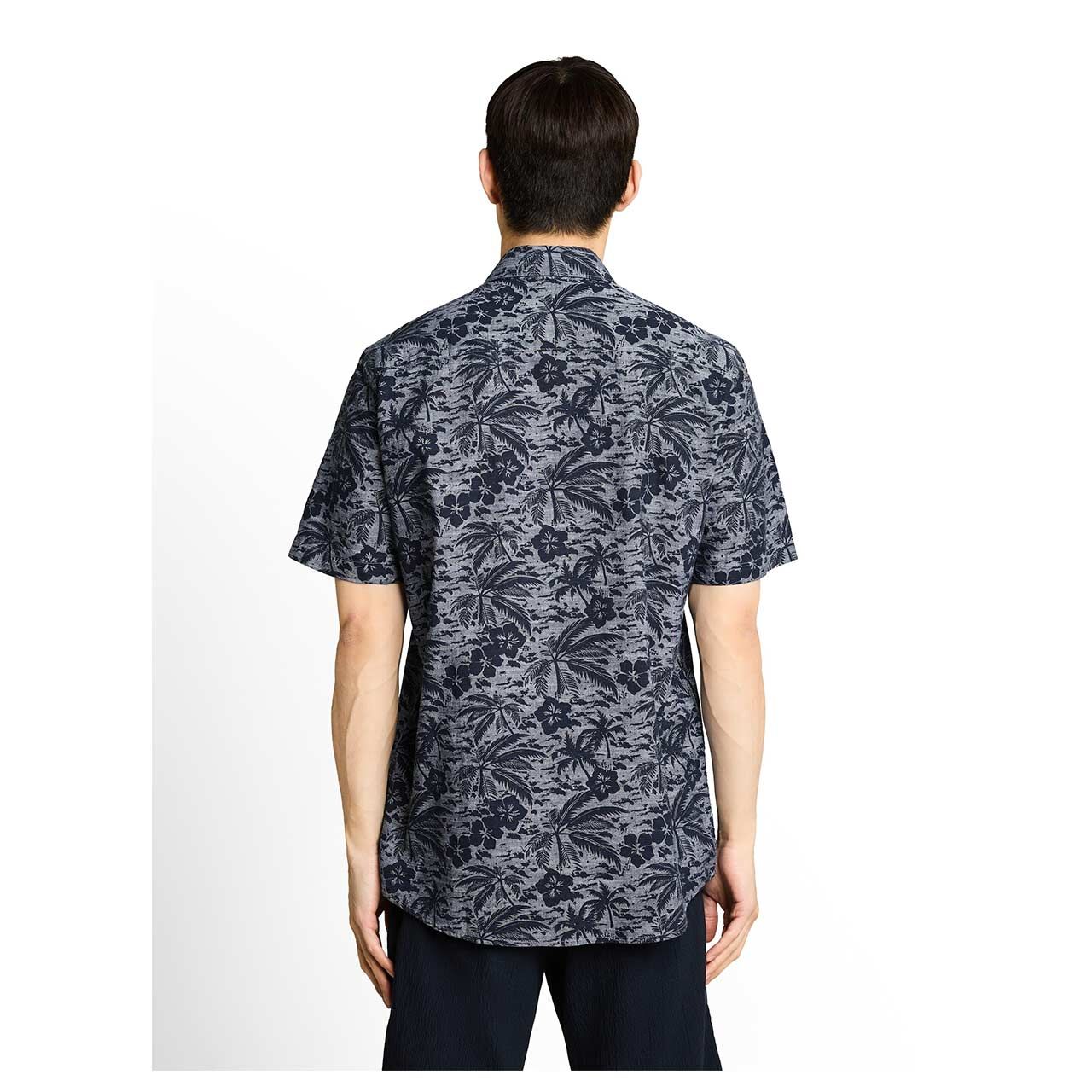 Herren 1/2 Arm Hemd von Tom Tailor in Dunkelblau mit Print,  Rückansicht am Model