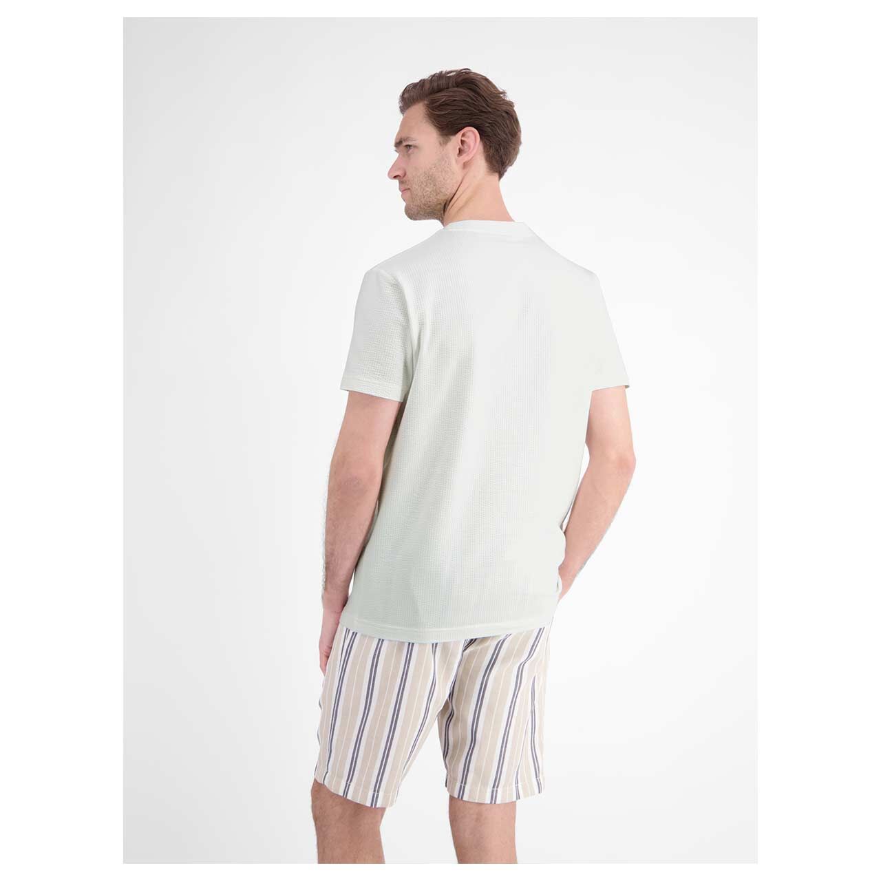 Herren T-Shirt von Lerros in Cremeweiß, Rückansicht am Model