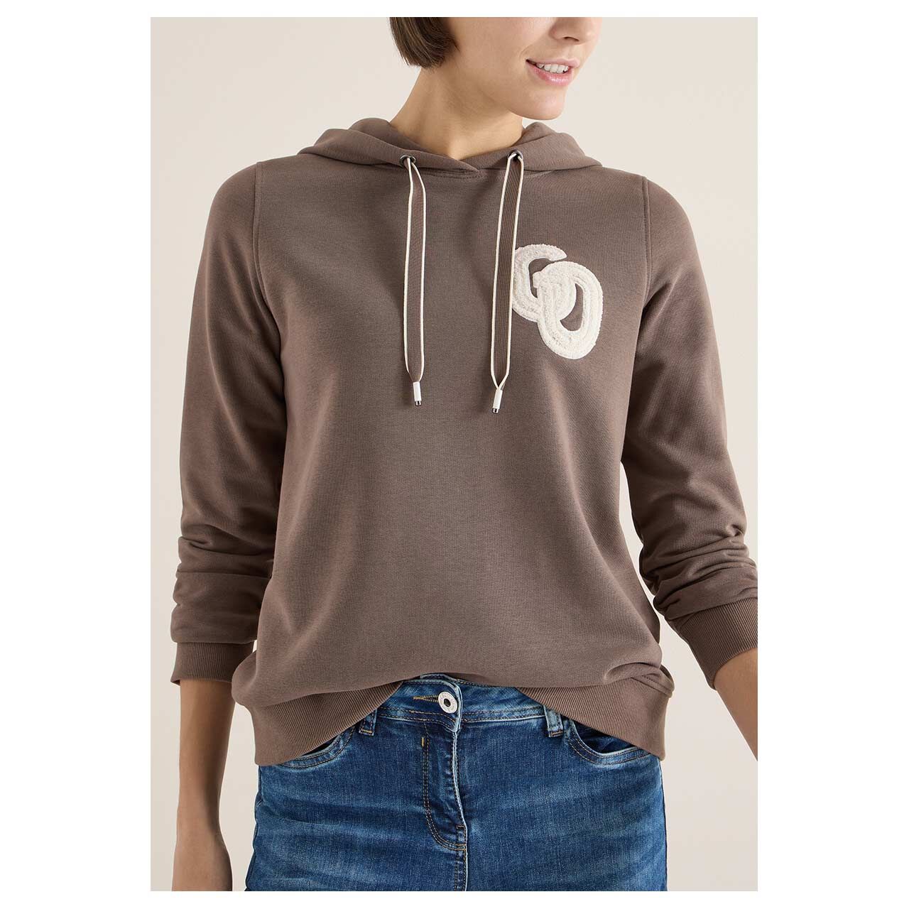 Damen Hoodie Sweatshirt Embroidery von Cecil in Braun mit Print, Vorderansicht am Model