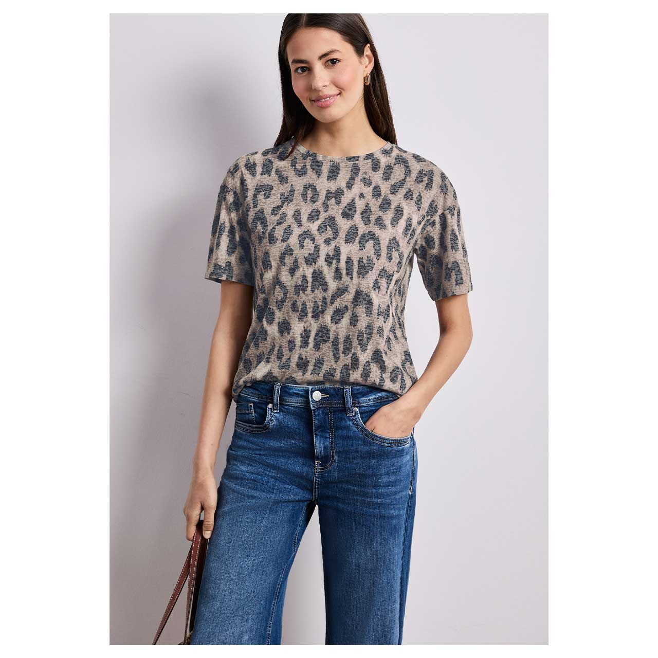 Damen T-Shirt Burn Dessin von Street One in Beige mit Print, Vorderansicht am Model