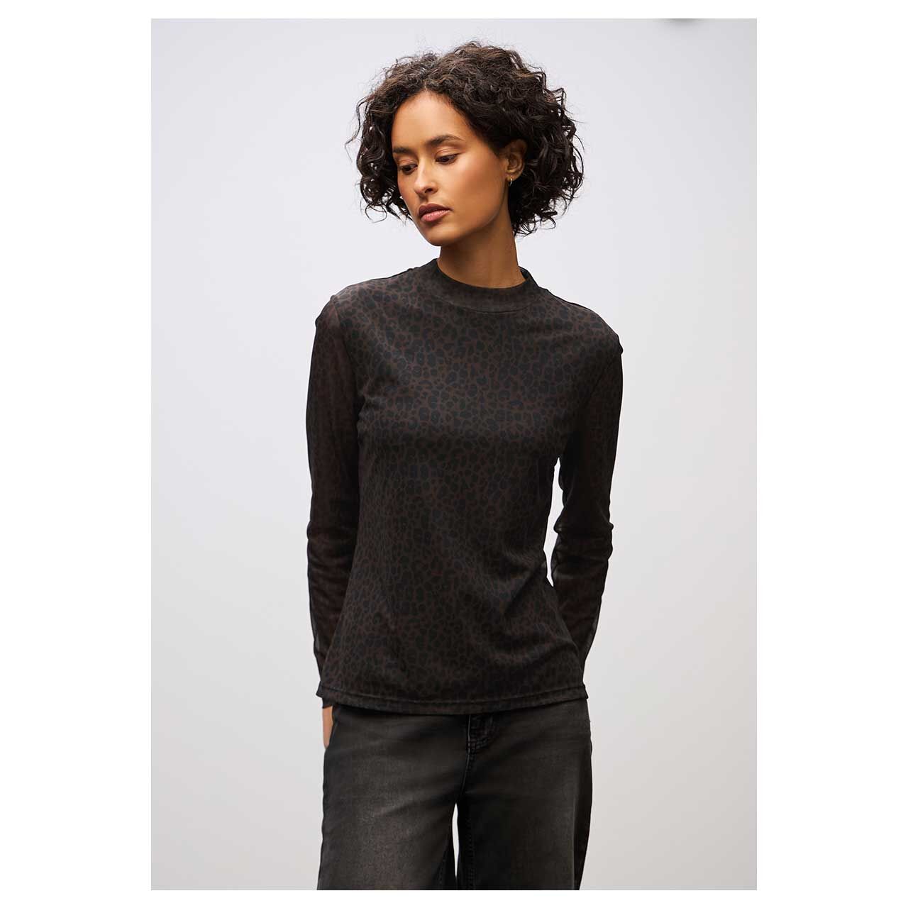 Damen Langarm Shirt Printed Mesh von Street One in Dunkelbraun mit Print, Vorderansicht am Model
