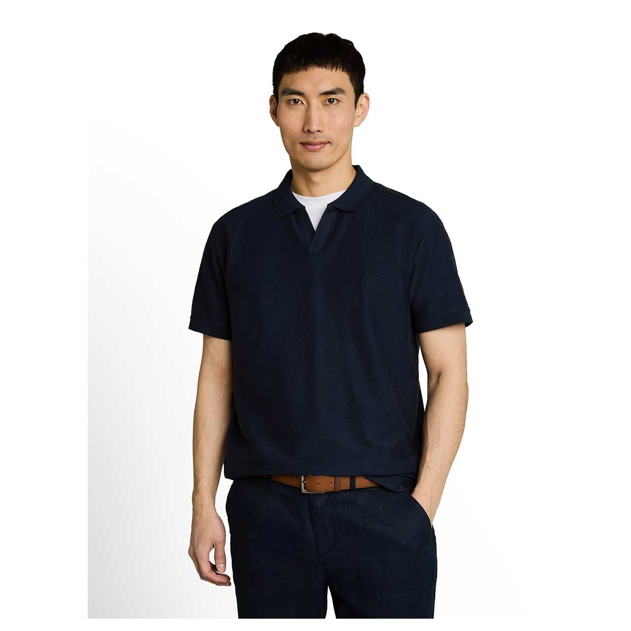 Herren Poloshirt Resort Collar von Tom Tailor in Dunkelblau, Vorderansicht am Model
