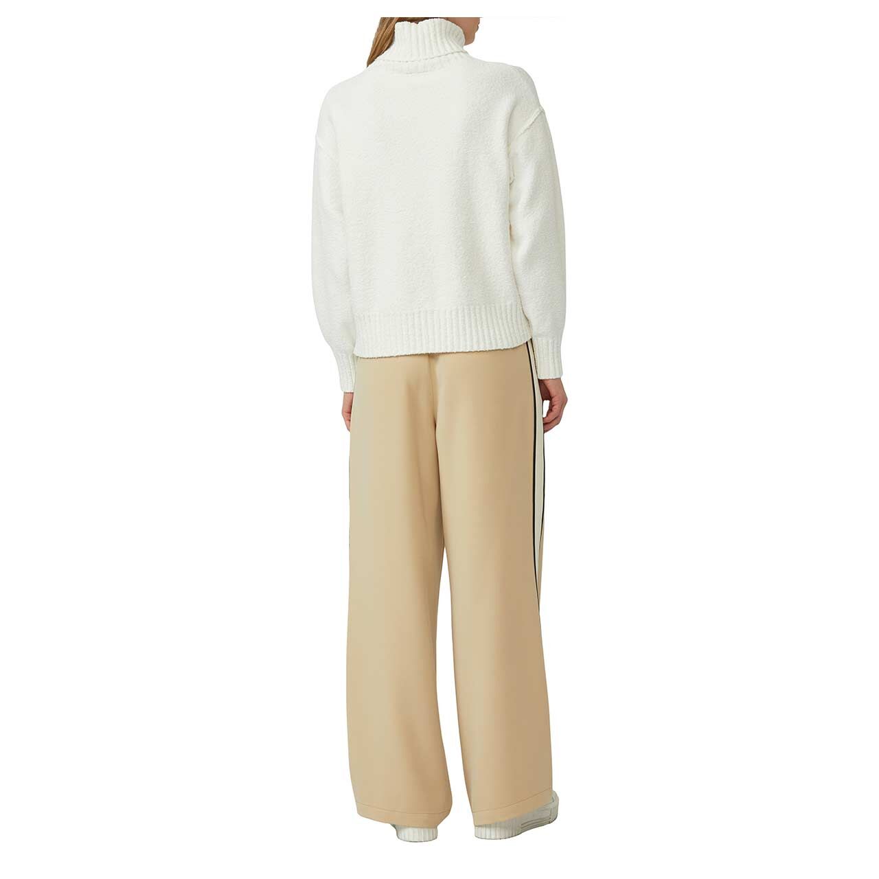 s.Oliver Damen Rollkragen Pullover in Cremeweiß, Rückansicht am Model