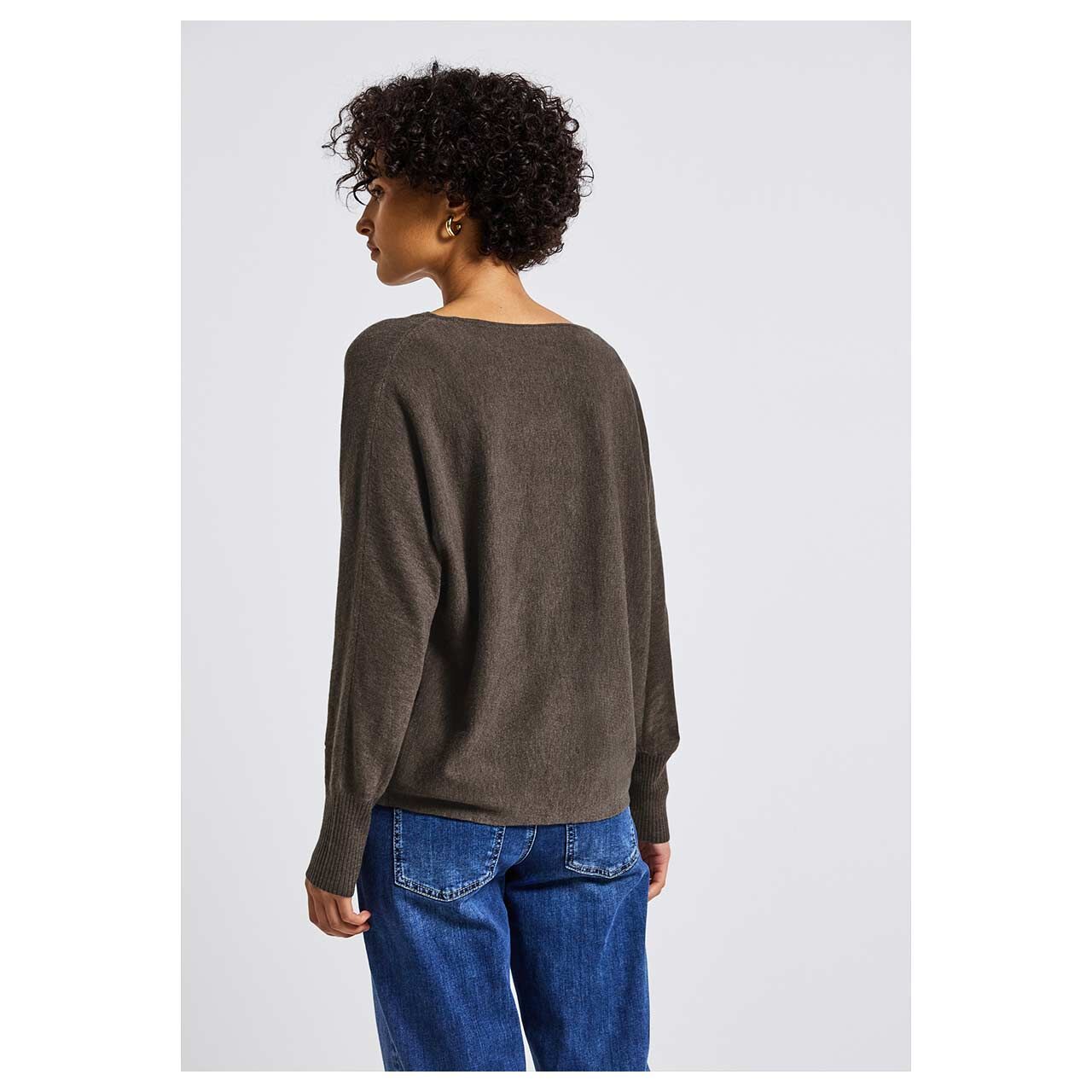 Damen Pullover U-Boat Dolman von Street One in Braun meliert, Rückansicht am Model