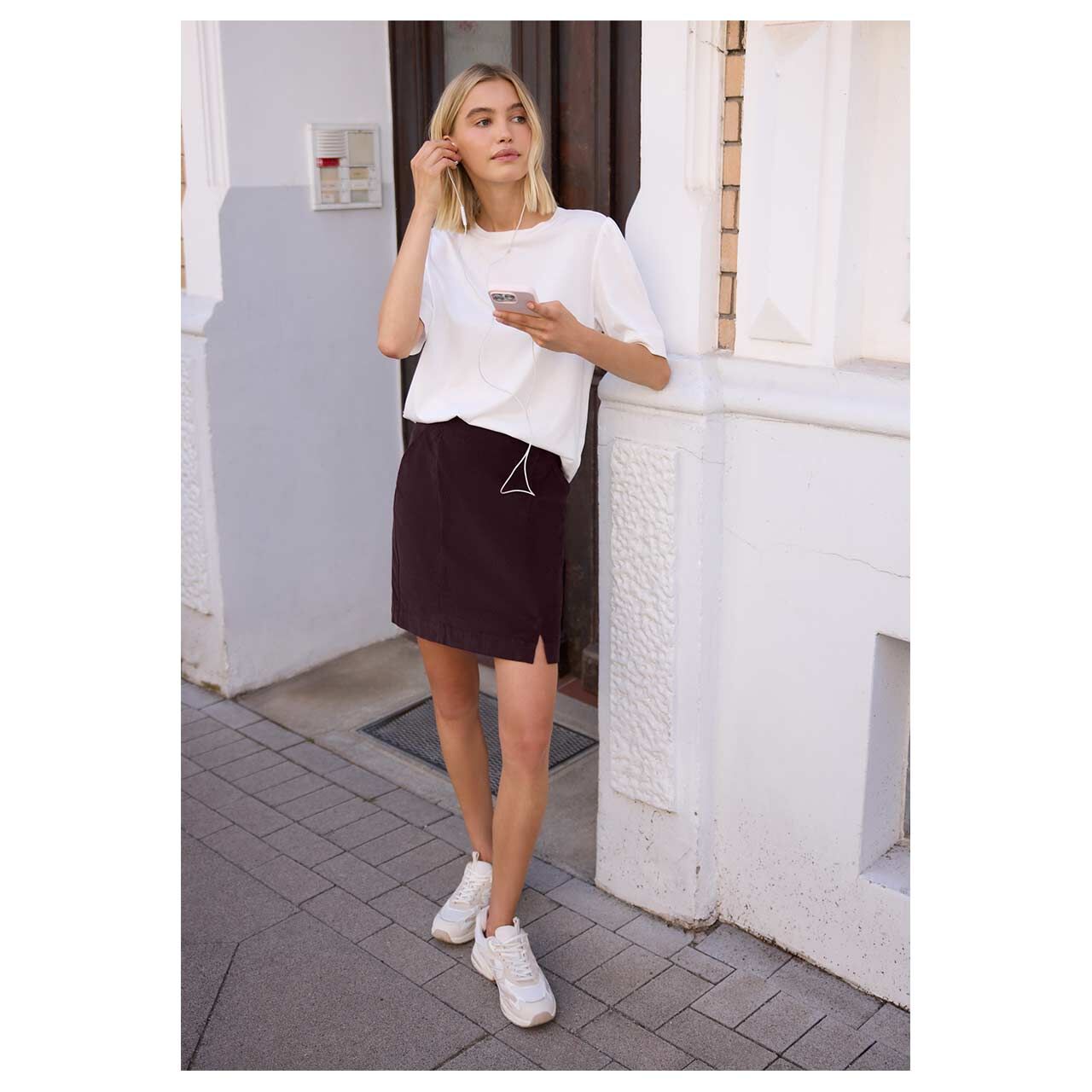 Damen Rock Corduroy von Street One Studio in Lila, Ganzkörperansicht Model