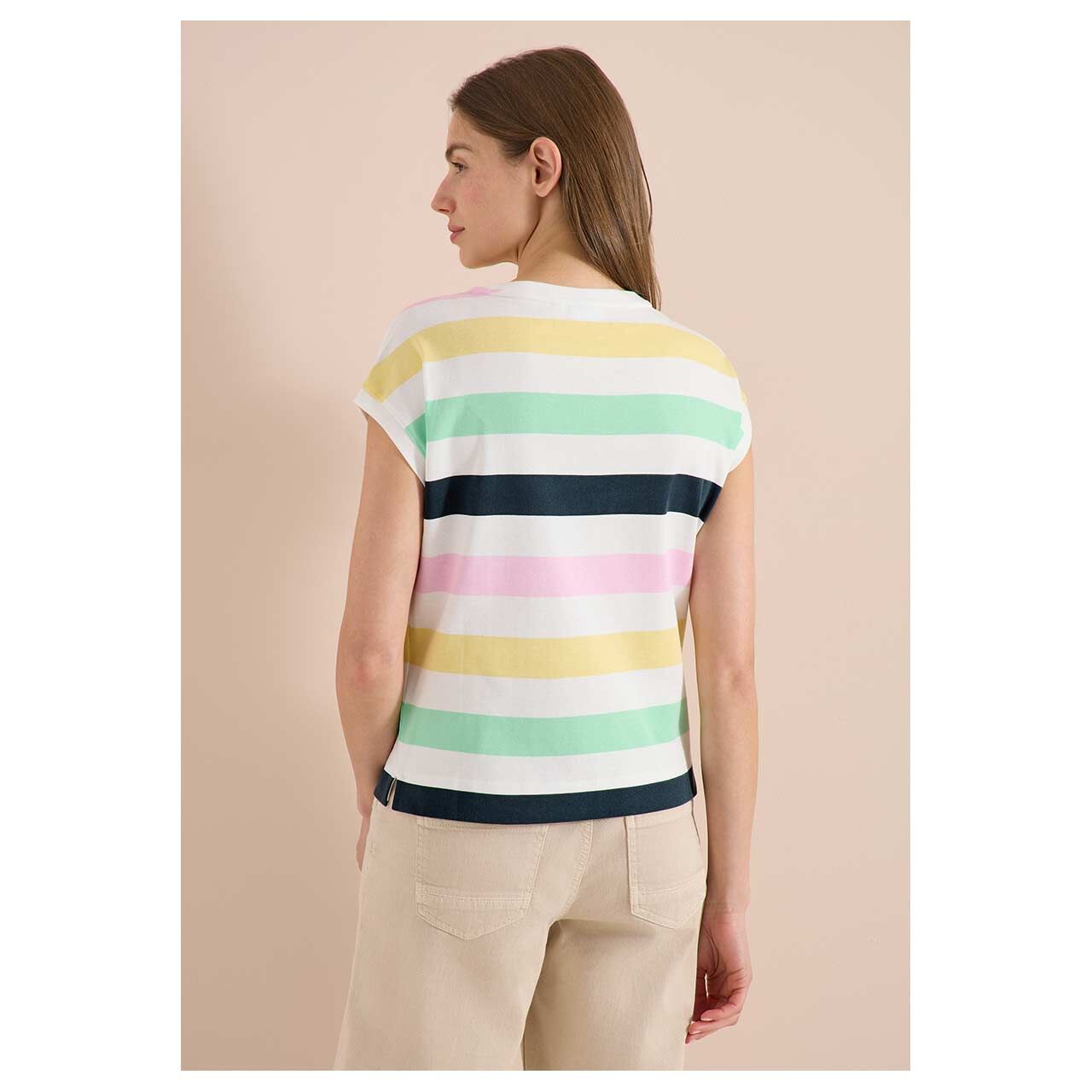 Damen T-Shirt Multistripe von Cecil in Weiß gestreift, Rückansicht am Model