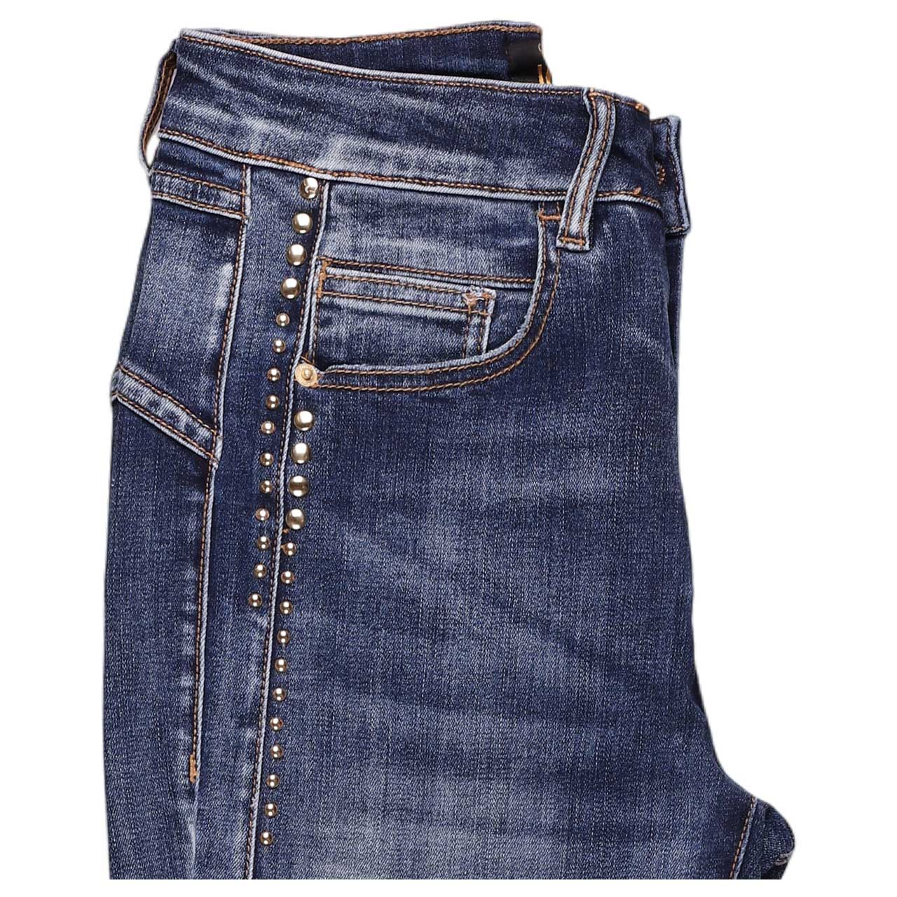Damenjeans Cosmopolitan von Senoritas ICON in Blau angewaschen mit Nieten, Detailansicht Nieten