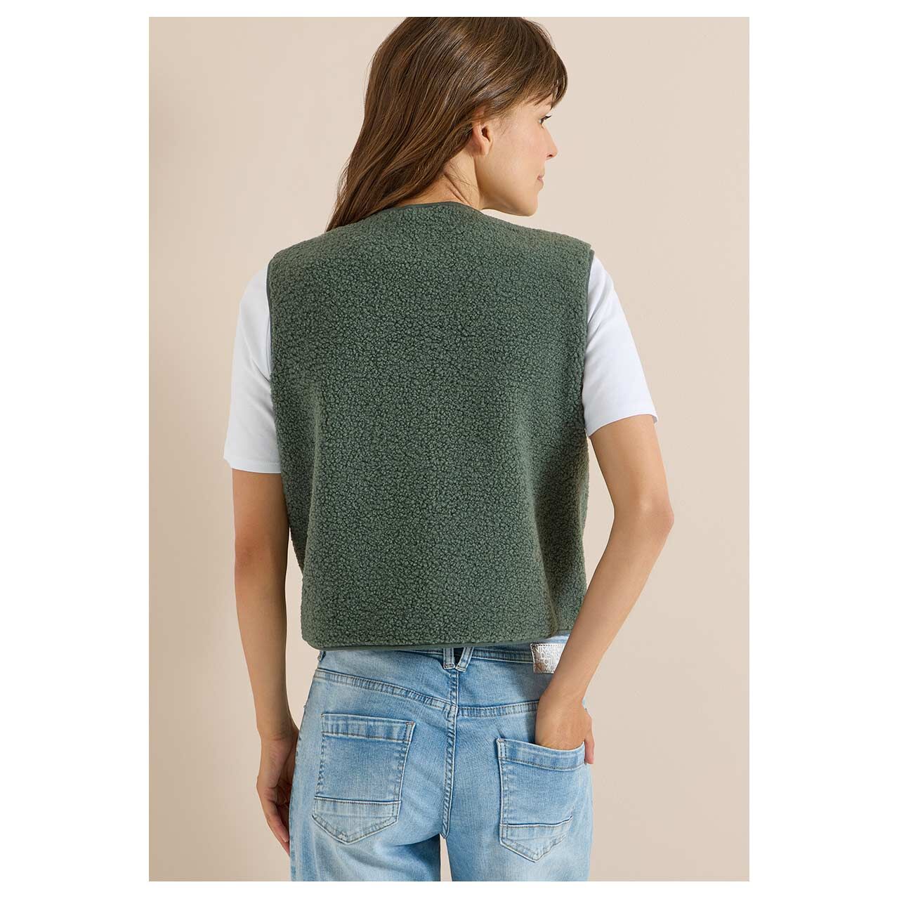 Damen Teddy Weste Solid Matmix Vest von Cecil in Dunkelgrün, Rückansicht am Model